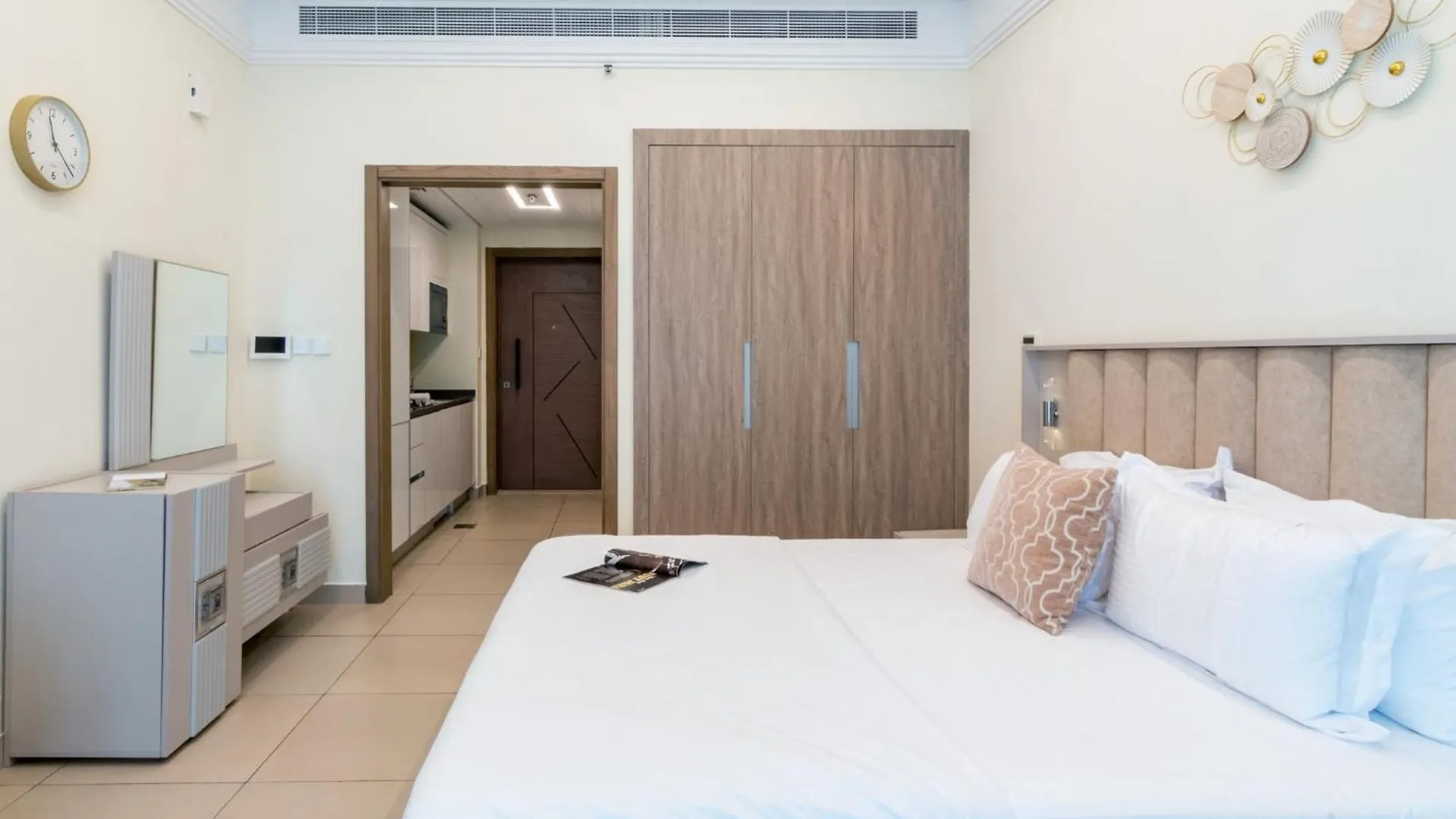 Chic Studio Retreat In Arjan - Perfect Location Ντουμπάι Διαμέρισμα