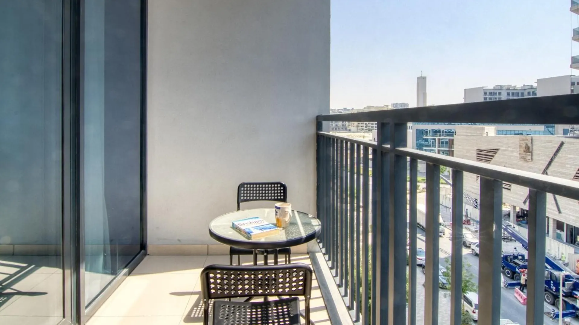 Chic Studio Retreat In Arjan - Perfect Location Dubai
